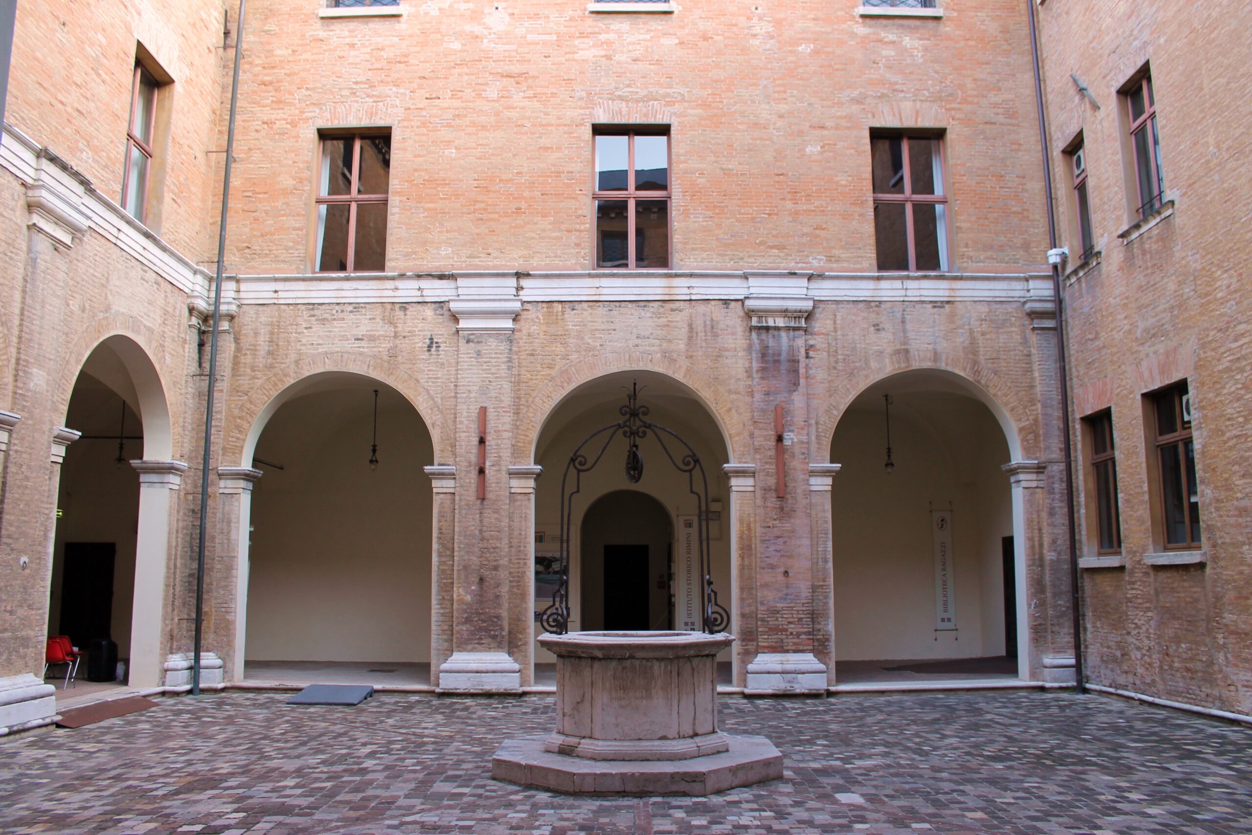 Courtyard of the Gambalunga Library